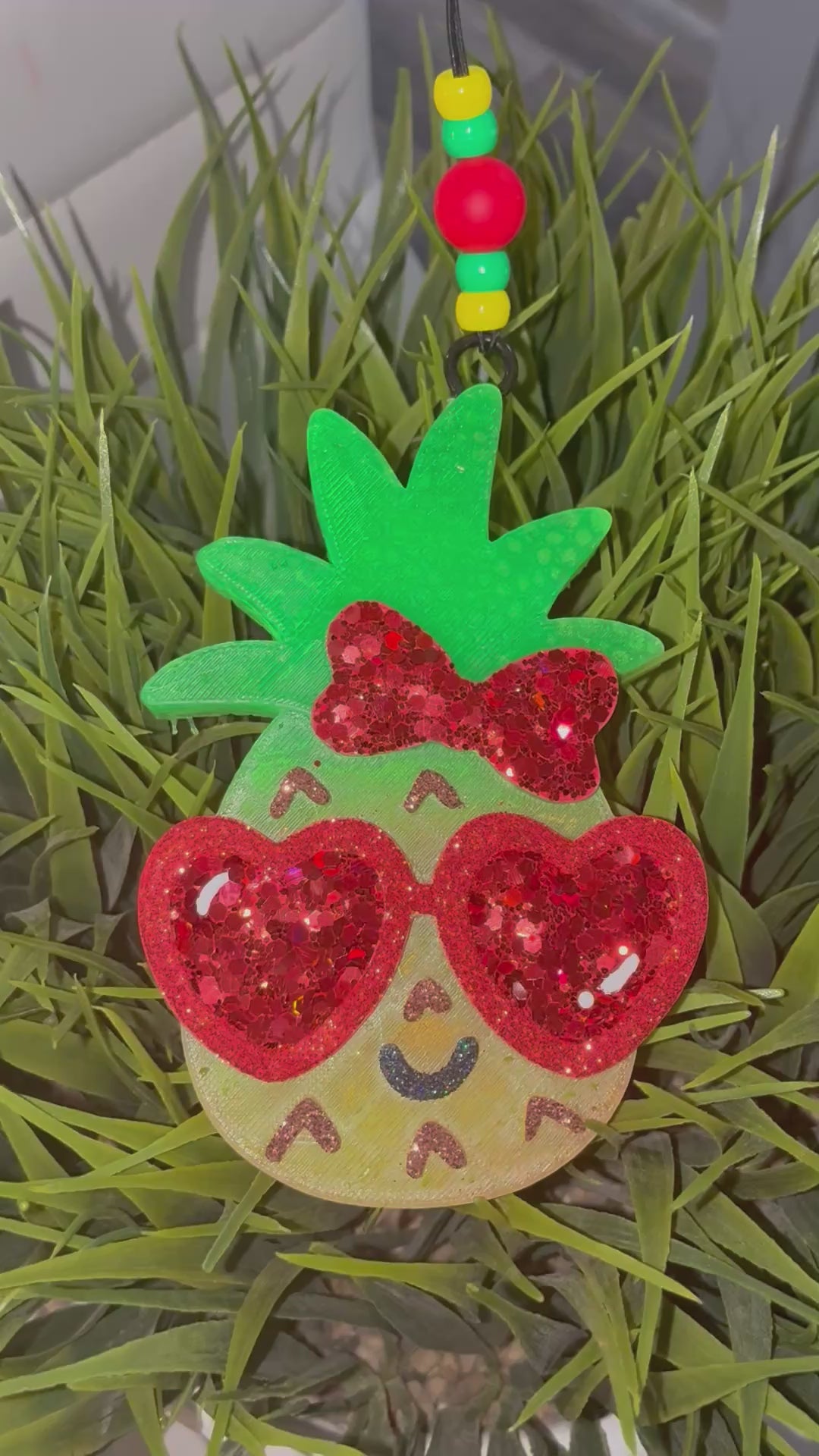 Pineapple W/ glasses